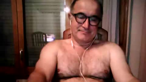 Snapshot of shymmy10 chatting on 27, 4, 2026 shymmy10 online show from 27, 4, 2026