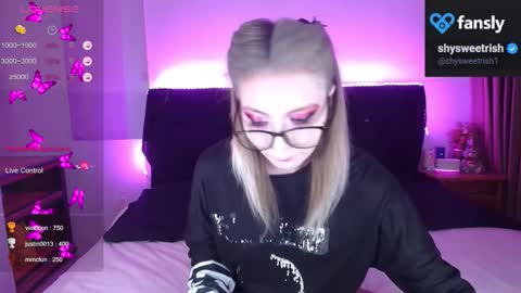 Snapshot of shysweetrish chatting on 9, 11, 2025 shysweetrish online show from 9, 11, 2025