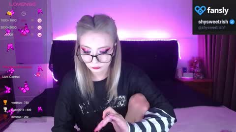 Snapshot of shysweetrish chatting on 10, 11, 2025 shysweetrish online show from 10, 11, 2025