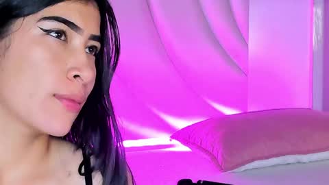 Snapshot of siara_lewis_ chatting on 16, 5, 2026 Siara and Zoe tattoo online show from 16, 5, 2026