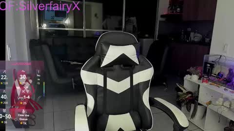 Snapshot of sickfairyx chatting on 28, 9, 2025 Mich online show from 28, 9, 2025