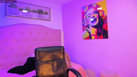 SIENNA  online show from 1, 4, 2026