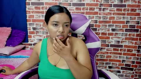 sienna_lux01 online show from 18, 4, 2026