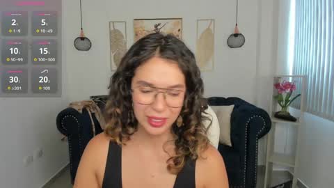 Snapshot of sienna_luxor chatting on 2, 6, 2026 siiena online show from 2, 6, 2026