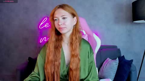 Snapshot of sienna_nyx chatting on 29, 6, 2026 Sienna online show from 29, 6, 2026