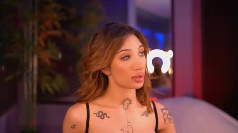 Sienna online show from 10, 11, 2025