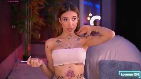 Sienna online show from 12, 11, 2025