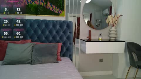 Sienna online show from 15, 4, 2026