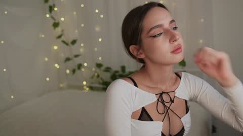 Snapshot of silent_chill chatting on 2, 12, 2024 Chilli online show from 2, 12, 2024