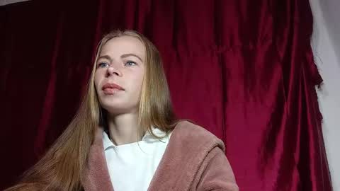 JULIANA online show from 4, 4, 2026