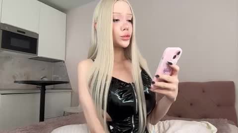 Diana  online show from 1, 10, 2025