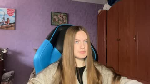 Erica online show from 8, 4, 2026