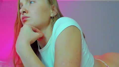 Mila online show from 12, 10, 2025