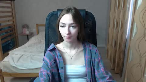 silkymiley online show from 8, 10, 2025