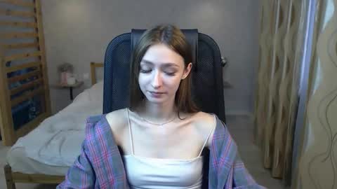 silkymiley online show from 9, 10, 2025