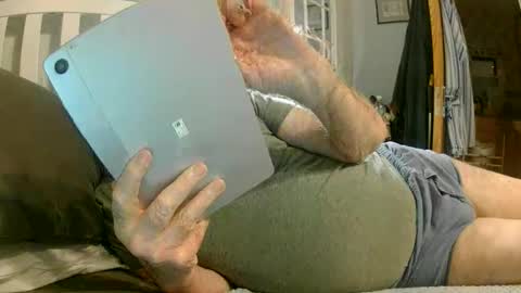 sillyoldman45221063 online show from 18, 4, 2026
