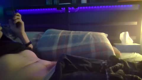 Snapshot of sillywabbit22 chatting on 16, 12, 2025 Sillywabbit online show from 16, 12, 2025