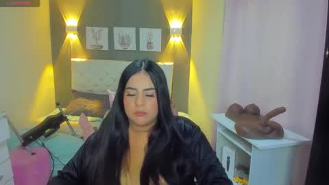 Snapshot of silvana_cruzz chatting on 2, 10, 2025 Silvana cruzzz online show from 2, 10, 2025