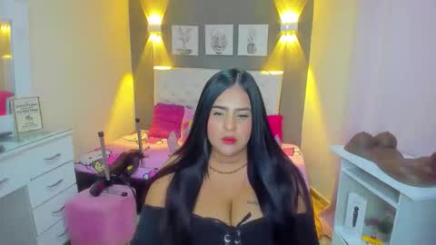 Snapshot of silvana_cruzz chatting on 5, 10, 2025 Silvana cruzzz online show from 5, 10, 2025