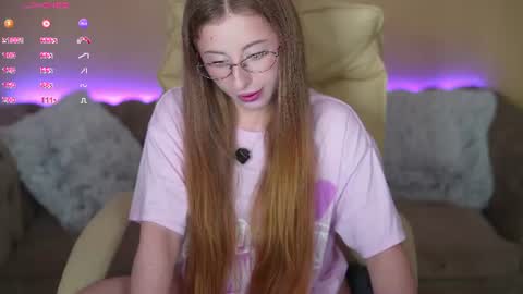 Snapshot of silverrmoon chatting on 14, 7, 2026 Kristina Kris online show from 14, 7, 2026