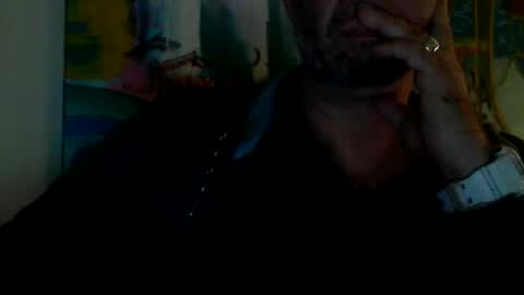 Snapshot of silversurfer1010 chatting on 22, 12, 2024 Silver online show from 22, 12, 2024