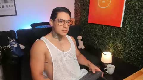 Snapshot of simon_cortes chatting on 25, 6, 2026 Simon Cortes online show from 25, 6, 2026