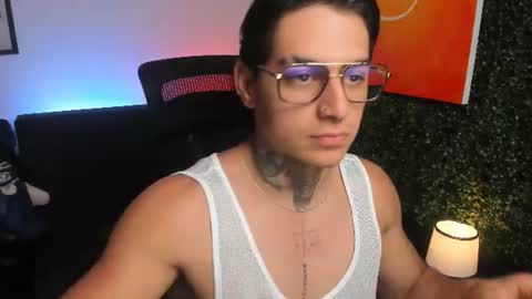 Snapshot of simon_cortes chatting on 7, 7, 2026 Simon Cortes online show from 7, 7, 2026