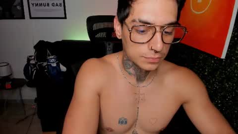 Snapshot of simon_cortes chatting on 28, 7, 2026 Simon Cortes online show from 28, 7, 2026