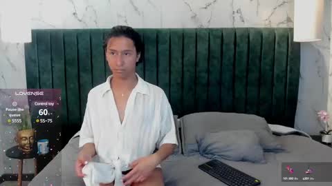 Snapshot of simon_durand chatting on 3, 3, 2025 simon_durand online show from 3, 3, 2025
