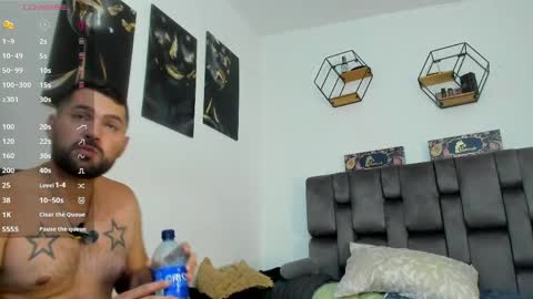 Snapshot of simonbeck chatting on 25, 5, 2026 Simon online show from 25, 5, 2026