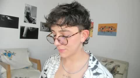 Snapshot of simone_4201 chatting on 10, 12, 2024 Sim. online show from 10, 12, 2024