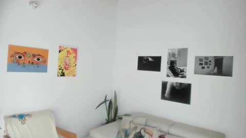 Snapshot of simone_4201 chatting on 10, 1, 2025 Sim. online show from 10, 1, 2025