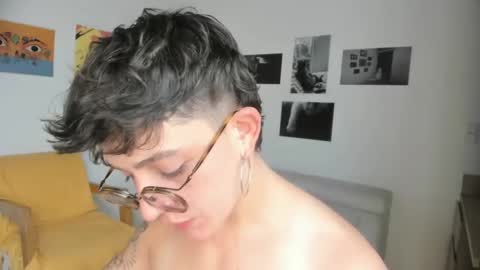 Snapshot of simone_4201 chatting on 22, 1, 2025 Sim. online show from 22, 1, 2025