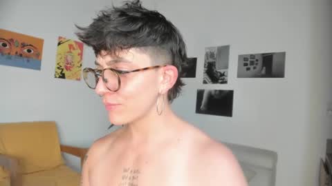 Snapshot of simone_4201 chatting on 22, 1, 2025 Sim. online show from 22, 1, 2025