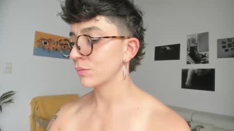 Snapshot of simone_4201 chatting on 24, 1, 2025 Sim. online show from 24, 1, 2025