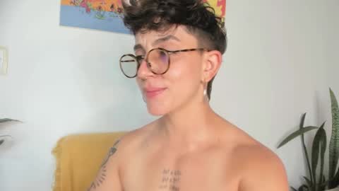 Snapshot of simone_4201 chatting on 27, 1, 2025 Sim. online show from 27, 1, 2025