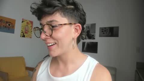 Snapshot of simone_4201 chatting on 11, 2, 2025 Sim. online show from 11, 2, 2025