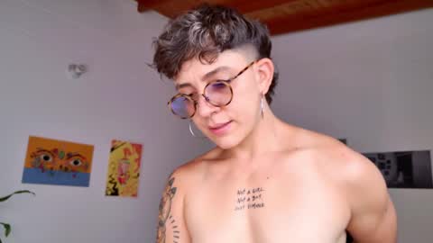 Snapshot of simone_4201 chatting on 21, 2, 2025 Sim. online show from 21, 2, 2025