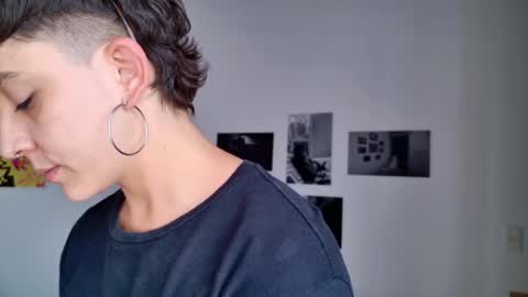 Snapshot of simone_4201 chatting on 25, 2, 2025 Sim. online show from 25, 2, 2025