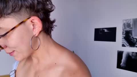 Snapshot of simone_4201 chatting on 27, 2, 2025 Sim. online show from 27, 2, 2025