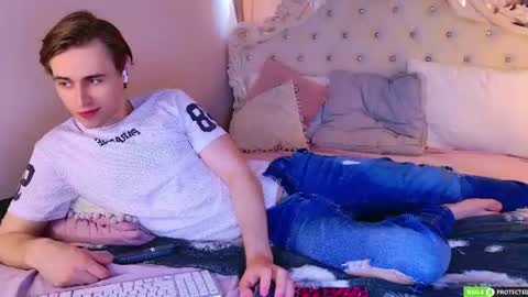 Snapshot of simonwarner chatting on 6, 7, 2026 Simon online show from 6, 7, 2026