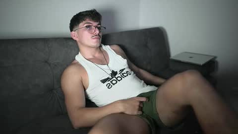 Snapshot of simoon_01 chatting on 16, 10, 2025 SIMOON online show from 16, 10, 2025