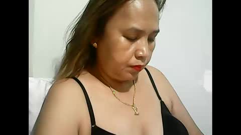 Snapshot of simplecity45 chatting on 20, 11, 2025 Carolyn online show from 20, 11, 2025