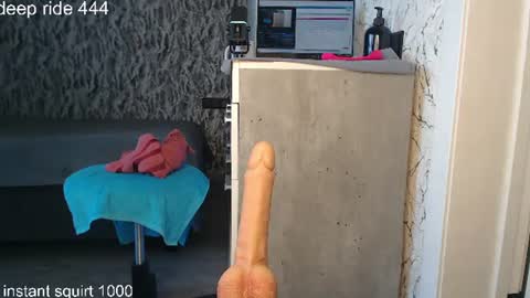 Snapshot of simplegirl1996 chatting on 17, 7, 2026 regina online show from 17, 7, 2026