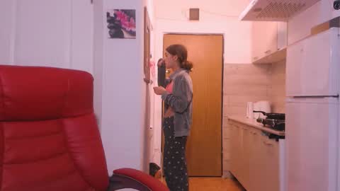 Snapshot of simyhvn chatting on 2, 12, 2025 simyhvn online show from 2, 12, 2025