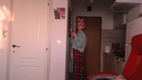 simyhvn online show from 7, 4, 2026