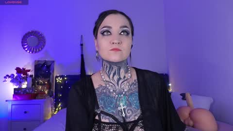 Snapshot of sindeleros chatting on 16, 12, 2024 Ms. Sindel online show from 16, 12, 2024