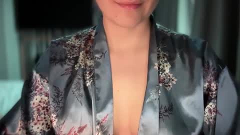 Sindra online show from 3, 10, 2025