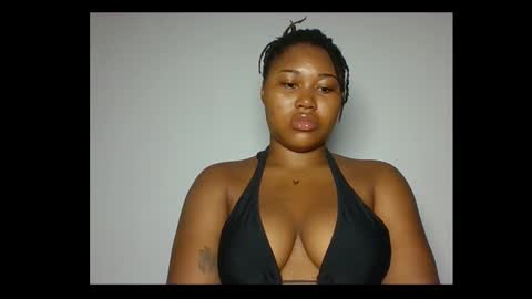 Snapshot of sinfultemptx chatting on 22, 2, 2026 Zanele online show from 22, 2, 2026