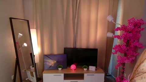 Laya online show from 17, 4, 2026